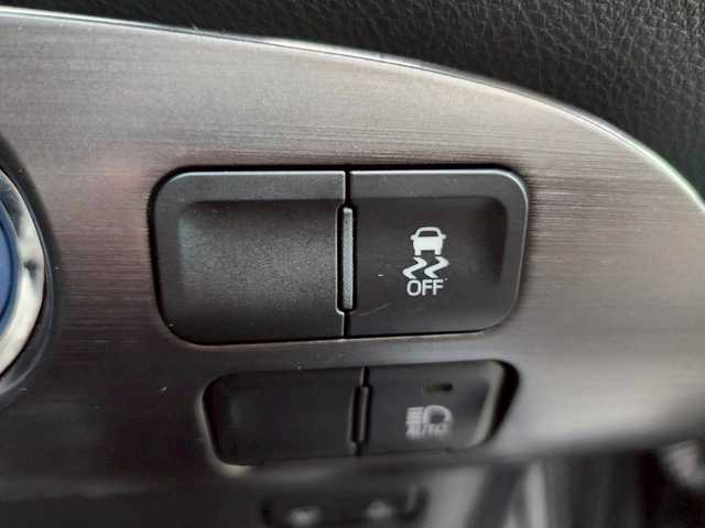 トヨタ プリウス S ツーリングセレ ブラックED 岩手県 2021(令3)年 4.9万km プレシャスブラックパール ワイパーデアイサー/エンジンスターター/バックカメラ/レーンキープアシスト/コーナーセンサー前後/純正AW/純正フロアマット/シートヒーター運転席・助手席/Bluetooth・フルセグ・純正オーディオ/4WD/オートライト/オートハイビーム/全席オートパワーウィンドウ/フルエアロ/100V充電