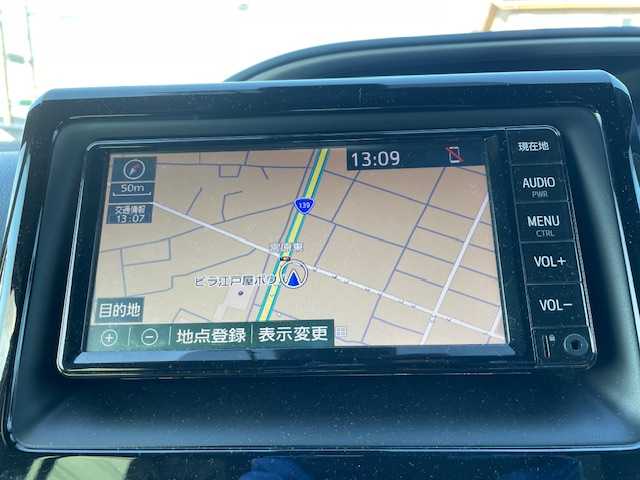 トヨタ ヴォクシー ZS 煌Ⅲ 静岡県 2021(令3)年 5.2万km ホワイトパールクリスタルシャイン ●純正ナビ/（ワンセグ/CD/AUX/Bluetooth）/(NSCN-W68)/●バックカメラ/●クルーズコントロール/●プリクラッシュセーフティ/●レーントレーシングアシスト/●後方クリアランスソナー/●アイドリングストップ/●LEDヘッドライト/●オートライト/●オートマチックハイビーム/●フォグランプ/●革巻きステアリング/●ステアリングスイッチ/●電動格納ウインカーミラー/●両側パワースライドドア/●ETC/●社外フロアマット/●ドアバイザー/●前後ドライブレコーダー/●ISOFIX/●プッシュスタート/●スマートキー/●純正16インチアルミホイール/●ダブル+サイド+カーテンSRS+ABS/●保証書/●取扱説明書