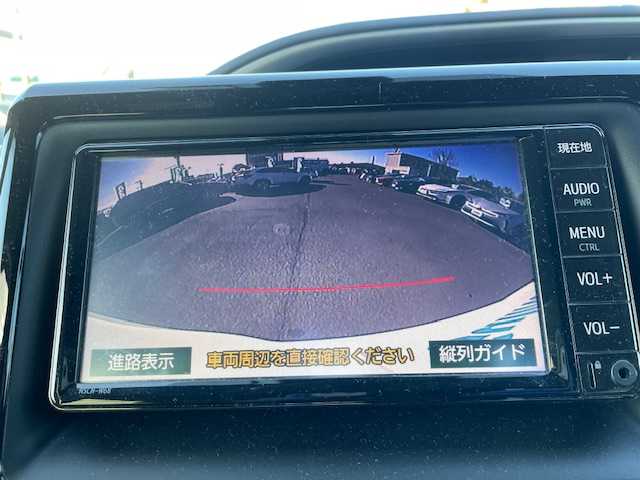 トヨタ ヴォクシー ZS 煌Ⅲ 静岡県 2021(令3)年 5.2万km ホワイトパールクリスタルシャイン ●純正ナビ/（ワンセグ/CD/AUX/Bluetooth）/(NSCN-W68)/●バックカメラ/●クルーズコントロール/●プリクラッシュセーフティ/●レーントレーシングアシスト/●後方クリアランスソナー/●アイドリングストップ/●LEDヘッドライト/●オートライト/●オートマチックハイビーム/●フォグランプ/●革巻きステアリング/●ステアリングスイッチ/●電動格納ウインカーミラー/●両側パワースライドドア/●ETC/●社外フロアマット/●ドアバイザー/●前後ドライブレコーダー/●ISOFIX/●プッシュスタート/●スマートキー/●純正16インチアルミホイール/●ダブル+サイド+カーテンSRS+ABS/●保証書/●取扱説明書