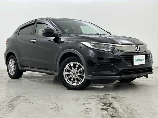 ホンダ ヴェゼル ハイブリッド ホンダセンシング 宮城県 2018(平30)年 6.1万km クリスタルブラックパール 禁煙車/Honda SENSING				/・衝突軽減ブレーキ/・路外逸脱抑制機能/・先行車発進お知らせ機能/・アダプティブクルーズコントロール/・車線維持支援システム/・標識認識機能/・誤発進抑制機能/・オートハイビーム/純正8型ナビ/・BT.CD.DVD.HDMI.USB/バックカメラ/フルセグTV/ビルトインETC/プッシュスタート/スマートキー×2/パドルシフト/ステアリングスイッチ/電子パーキングブレーキ/純正フロアマッド/LEDヘッドライト/社外16インチアルミホイール/アイドリングストップ/横滑り防止機能