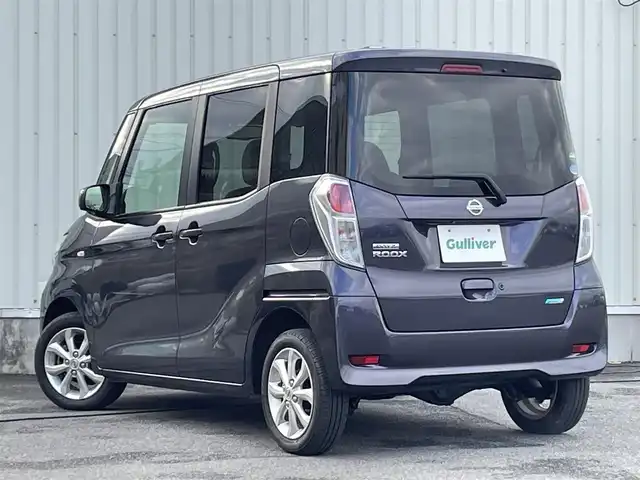 日産 デイズ ルークス X 山形県 2015(平27)年 7.8万km プレミアムパープルP ４WD/衝突軽減システム/純正SDナビ/　　【CD　BT　フルセグ　USB　AUX】/アラウンドビューモニター/片側パワースライド/シートヒーター/純正14インチアルミホイール/アイドリングストップ/純正フロアマット/電動格納ミラー/スマートキー