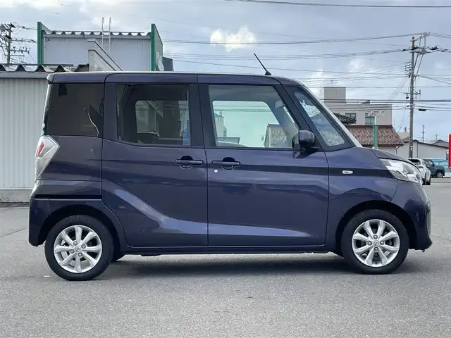 日産 デイズ ルークス X 山形県 2015(平27)年 7.8万km プレミアムパープルP ４WD/衝突軽減システム/純正SDナビ/　　【CD　BT　フルセグ　USB　AUX】/アラウンドビューモニター/片側パワースライド/シートヒーター/純正14インチアルミホイール/アイドリングストップ/純正フロアマット/電動格納ミラー/スマートキー