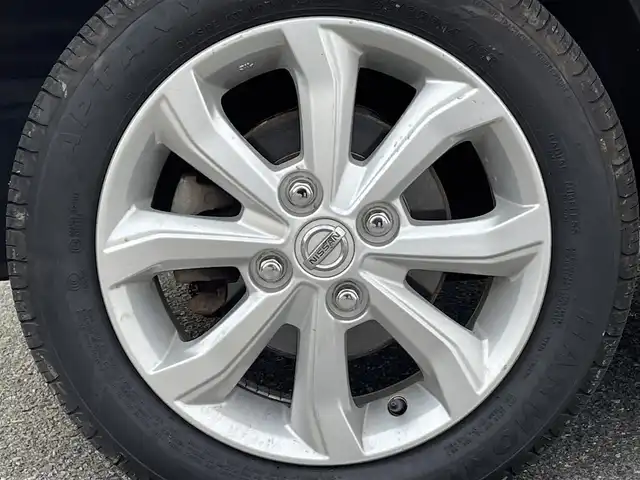 日産 デイズ ルークス X 山形県 2015(平27)年 7.8万km プレミアムパープルP ４WD/衝突軽減システム/純正SDナビ/　　【CD　BT　フルセグ　USB　AUX】/アラウンドビューモニター/片側パワースライド/シートヒーター/純正14インチアルミホイール/アイドリングストップ/純正フロアマット/電動格納ミラー/スマートキー