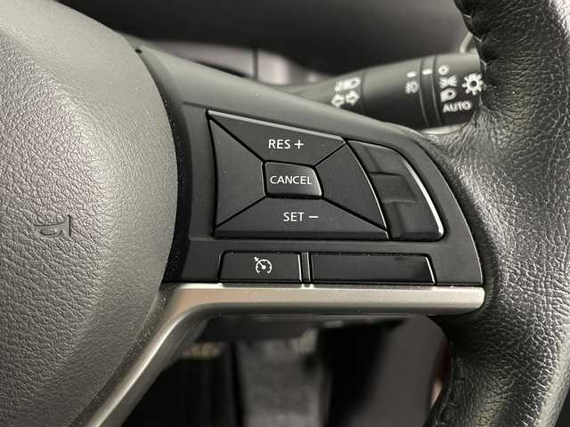 日産 セレナ ハイウェイスター 埼玉県 2017(平29)年 4万km マルーンレッド 2トーン 後席モニター　/純正ナビ　/全方位カメラ　/パーキングアシスト　/ＥＴＣ　/エマージェンシーブレーキ　/両側パワースライドドア　/クルーズコントロール　/コーナーセンサー　/純正アルミホイール　/フロアマット/ロールサンシェード/ＬＥＤヘッドライト/フォグランプ/スタッドレスタイヤ積み込み/プッシュスタート/スマートキー