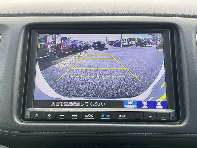 ホンダ ヴェゼル ハイブリッド X ホンダセンシング 千葉県 2021(令3)年 2.1万km プラチナホワイトパール ホンダセンシング/・衝突軽減ブレーキ/レーンキープアシスト/・レーダークルーズコントロール/標識認識/・先行車発進お知らせ/純正8インチナビ(VXM-205VFEi)/・フルセグ/BT/DVD/CD/MSV/バックカメラ/パドルシフト/ETC/ステアリングスイッチ/電動パーキングブレーキ/ブレーキホールド/LEDヘッドライト/オートライト/フォグライト/純正フロアマット/純正16インチAW