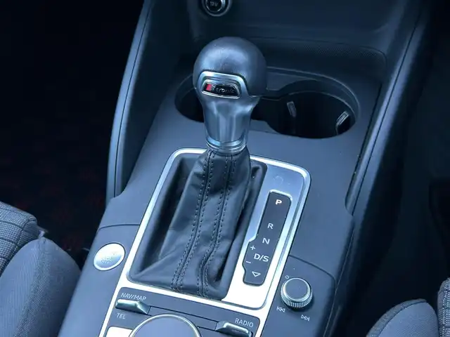 アウディ Ａ３ SB 1．4 TFSI スポーツ 茨城県 2017(平29)年 4.5万km グレイシアホワイトメタリック コンビニエンスパッケージ /アドバンストキ- /パ-キングシステム /Bカメラ /バ-チャルコックピット /MMIナビ /12セグ /BT/USB/DVD /アウディプレセンス /ACC /レ-ンアシスト /シ-トヒ-タ- /PWシ-ト /パドルシフト /FRドラレコ /ETC /禁煙車