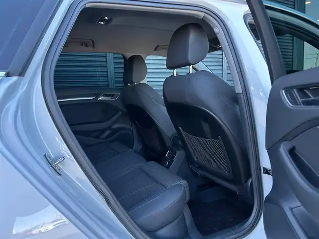 アウディ Ａ３ SB 1．4 TFSI スポーツ 茨城県 2017(平29)年 4.5万km グレイシアホワイトメタリック コンビニエンスパッケージ /アドバンストキ- /パ-キングシステム /Bカメラ /バ-チャルコックピット /MMIナビ /12セグ /BT/USB/DVD /アウディプレセンス /ACC /レ-ンアシスト /シ-トヒ-タ- /PWシ-ト /パドルシフト /FRドラレコ /ETC /禁煙車