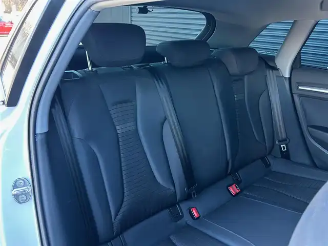 アウディ Ａ３ SB 1．4 TFSI スポーツ 茨城県 2017(平29)年 4.5万km グレイシアホワイトメタリック コンビニエンスパッケージ /アドバンストキ- /パ-キングシステム /Bカメラ /バ-チャルコックピット /MMIナビ /12セグ /BT/USB/DVD /アウディプレセンス /ACC /レ-ンアシスト /シ-トヒ-タ- /PWシ-ト /パドルシフト /FRドラレコ /ETC /禁煙車