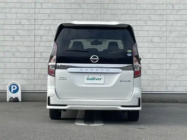 日産 セレナ e－パワー ハイウェイスター V 福岡県 2021(令3)年 2.6万km ブリリアントホワイトパール 純正ナビ(フルセグTV/CD/DVD/BT)/両側パワスラ/全方位カメラ/プロパイロット/オートホールド/前後ドラレコ/ハンドルヒーター/後席モニター/コーナーセンサー/プッシュスタート/スマートキー/ETC/USBポート/BSM