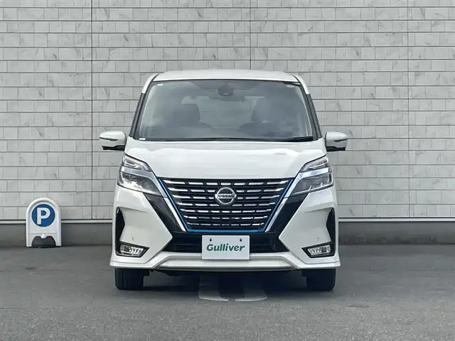 日産 セレナ e－パワー ハイウェイスター V 福岡県 2021(令3)年 2.6万km ブリリアントホワイトパール 純正ナビ(フルセグTV/CD/DVD/BT)/両側パワスラ/全方位カメラ/プロパイロット/オートホールド/前後ドラレコ/ハンドルヒーター/後席モニター/コーナーセンサー/プッシュスタート/スマートキー/ETC/USBポート/BSM