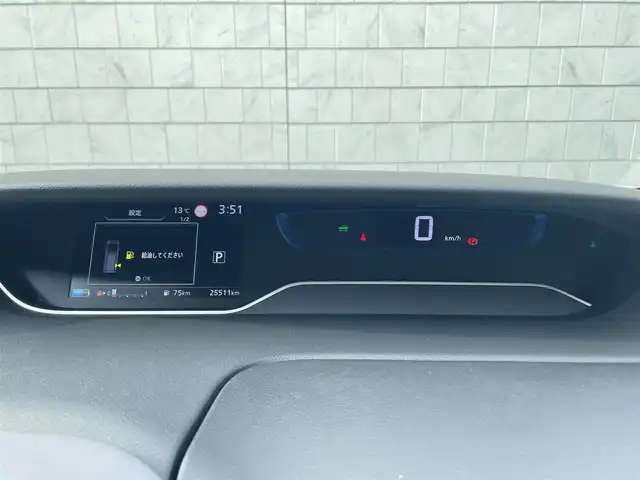 日産 セレナ e－パワー ハイウェイスター V 福岡県 2021(令3)年 2.6万km ブリリアントホワイトパール 純正ナビ(フルセグTV/CD/DVD/BT)/両側パワスラ/全方位カメラ/プロパイロット/オートホールド/前後ドラレコ/ハンドルヒーター/後席モニター/コーナーセンサー/プッシュスタート/スマートキー/ETC/USBポート/BSM