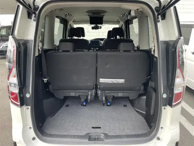 日産 セレナ e－パワー ハイウェイスター V 福岡県 2021(令3)年 2.6万km ブリリアントホワイトパール 純正ナビ(フルセグTV/CD/DVD/BT)/両側パワスラ/全方位カメラ/プロパイロット/オートホールド/前後ドラレコ/ハンドルヒーター/後席モニター/コーナーセンサー/プッシュスタート/スマートキー/ETC/USBポート/BSM