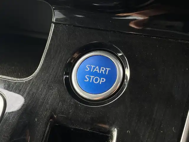 日産 セレナ e－パワー ハイウェイスター V 福岡県 2021(令3)年 2.6万km ブリリアントホワイトパール 純正ナビ(フルセグTV/CD/DVD/BT)/両側パワスラ/全方位カメラ/プロパイロット/オートホールド/前後ドラレコ/ハンドルヒーター/後席モニター/コーナーセンサー/プッシュスタート/スマートキー/ETC/USBポート/BSM