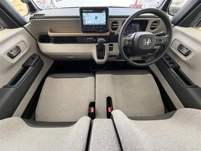 ホンダ Ｎ ＢＯＸ 滋賀県 2024(令6)年 0.2万km オータムイエローパール 純正8インチナビ/【Bluetooth/USB/iPod/フルセグ】/バックカメラ/両側パワースライドドア/シートヒーター/追従クルーズコントロール/レーンキープアシスト/衝突被害軽減ブレーキ/クリアランスソナー/オートライト/オートハイビーム/純正LED/電子パーキング/オートホールド/プッシュスタート/スマートキー/後席サンシェード/ステアリングスイッチ