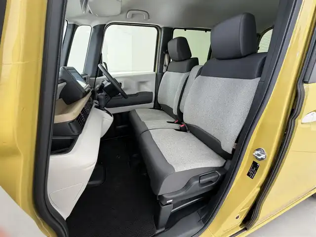 ホンダ Ｎ ＢＯＸ 滋賀県 2024(令6)年 0.2万km オータムイエローパール 純正8インチナビ/【Bluetooth/USB/iPod/フルセグ】/バックカメラ/両側パワースライドドア/シートヒーター/追従クルーズコントロール/レーンキープアシスト/衝突被害軽減ブレーキ/クリアランスソナー/オートライト/オートハイビーム/純正LED/電子パーキング/オートホールド/プッシュスタート/スマートキー/後席サンシェード/ステアリングスイッチ