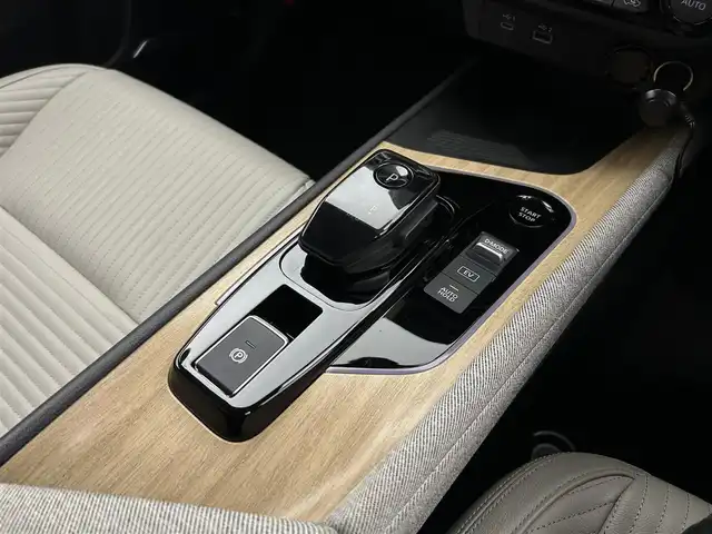 日産 オーラ G レザーエディション 宮城県 2021(令3)年 2.6万km ミッドナイトブラック/サンライズカッパー メーカーナビ/プロパイロット/ＢＯＳＥサウンド/グレー革シート/インテリジェントルームミラー/全周囲カメラ/エマージェンシーブレーキ/車線逸脱抑制/誤発進抑制/後側方車両検知警報/電子制御パーキングブレーキ/オートホールド/前後ソナー/オートハイビーム/ＥＴＣ２．０/ＨＤＭＩ入力端子/ＬＥＤヘッドライト/スマートフォン連携/フルセグＴＶ/禁煙車