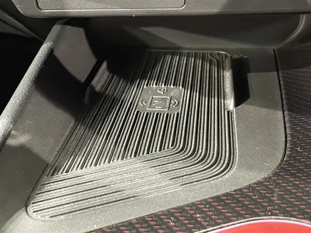 日産 オーラ ニスモ 愛知県 2023(令5)年 4.2万km ピュアホワイトパール/スーパーブラック 純正９インチナビ/プロパイロット/アラウンドビューモニター/エマージェンシーブレーキ/ブラインドスポットモニター/車線逸脱警報/クリアランスソナー/電動パーキングブレーキ/ブレーキホールド/ハーフレザー/ハンドルヒーター/シートヒーター/ワイヤレス充電/デジタルインナーミラー/ドライブレコーダー/ビルトインＥＴＣ２．０　/USB＆HDMI入力端子/アクセサリーソケット/ISOFIX/純正フロアマット/純正17インチアルミホイール