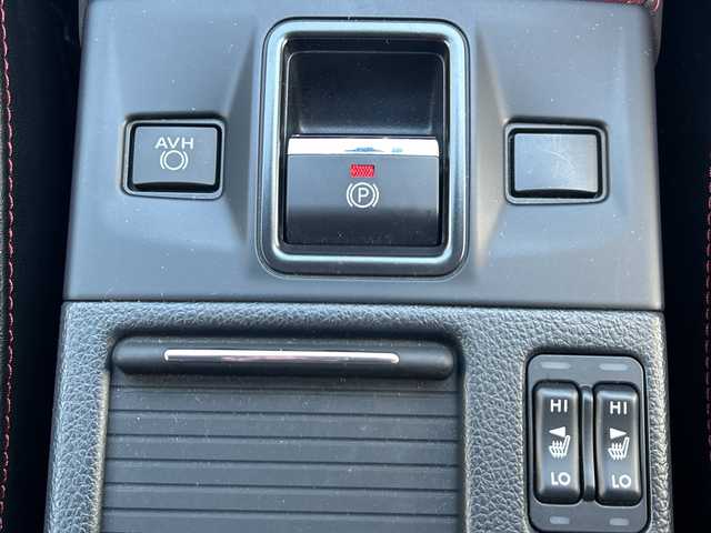 スバル ＷＲＸ Ｓ４ STIスポーツアイサイト 高知県 2019(令1)年 1.5万km クリスタルホワイトパール サンルーフ/4WD/STIエアロ/アイサイト/衝突被害軽減ブレーキ／レーンキープアシスト/8インチ純正ナビ/（フルセグTV/Bluetoothオーディオ/CD/DVD/USB）/ETC/バックカメラ/シートヒーター/レカロシート/パワーシート/レーダー/純正18インチアルミ/オートハイビーム/LEDヘッドライト/コーナーセンサー/ブラインドスポットモニター/純正フロアマット/スペアキー/アダプティブクルーズコントロール/ドラレコ/パドルシフト/プッシュスタート