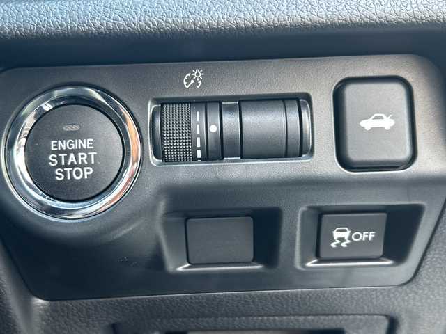 スバル ＷＲＸ Ｓ４ STIスポーツアイサイト 高知県 2019(令1)年 1.5万km クリスタルホワイトパール サンルーフ/4WD/STIエアロ/アイサイト/衝突被害軽減ブレーキ／レーンキープアシスト/8インチ純正ナビ/（フルセグTV/Bluetoothオーディオ/CD/DVD/USB）/ETC/バックカメラ/シートヒーター/レカロシート/パワーシート/レーダー/純正18インチアルミ/オートハイビーム/LEDヘッドライト/コーナーセンサー/ブラインドスポットモニター/純正フロアマット/スペアキー/アダプティブクルーズコントロール/ドラレコ/パドルシフト/プッシュスタート