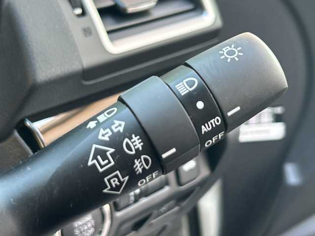 スバル ＷＲＸ Ｓ４ STIスポーツアイサイト 高知県 2019(令1)年 1.5万km クリスタルホワイトパール サンルーフ/4WD/STIエアロ/アイサイト/衝突被害軽減ブレーキ／レーンキープアシスト/8インチ純正ナビ/（フルセグTV/Bluetoothオーディオ/CD/DVD/USB）/ETC/バックカメラ/シートヒーター/レカロシート/パワーシート/レーダー/純正18インチアルミ/オートハイビーム/LEDヘッドライト/コーナーセンサー/ブラインドスポットモニター/純正フロアマット/スペアキー/アダプティブクルーズコントロール/ドラレコ/パドルシフト/プッシュスタート