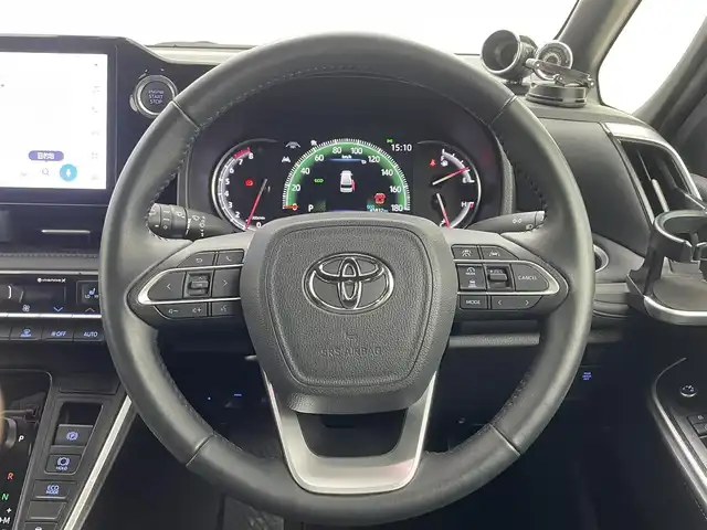 トヨタ ヴォクシー S－Z 熊本県 2022(令4)年 4.6万km ホワイトパールクリスタルシャイン 禁煙車　/ＧＲエアロフル　/ワンオーナー/純正ナビ（ＣＤ・ＤＶＤ・フルセグ・ＢＴ・ＨＤＭＩ・ＵＳＢ）/バックカメラ　/純正１４インチフリップダウンモニター/デジタルインナーミラー型前後ドライブレコーダー　/ビルトインＥＴＣ２．０　/両側パワースライドドア　/レーダークルーズコントロール/快適利便パッケージ/・電動リアゲート/・オットマン/レーンキープアシスト/プリクラッシュセーフティ/ロードサインアシスト/駐車時支援パーキングサポートシステム/レーンデェパーチャアラート/横滑り防止/前席2列目シートヒーター/ステアリングヒーター/純正フロアマット/純正17インチAW/オートライト/オートマチックハイビーム/LEDヘッドライト/フォグランプ/スマートキー/プッシュスタート/保証書/取扱説明書