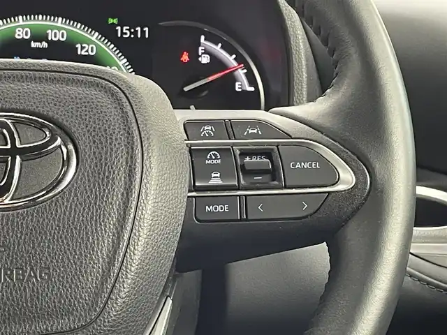 トヨタ ヴォクシー S－Z 熊本県 2022(令4)年 4.6万km ホワイトパールクリスタルシャイン 禁煙車　/ＧＲエアロフル　/ワンオーナー/純正ナビ（ＣＤ・ＤＶＤ・フルセグ・ＢＴ・ＨＤＭＩ・ＵＳＢ）/バックカメラ　/純正１４インチフリップダウンモニター/デジタルインナーミラー型前後ドライブレコーダー　/ビルトインＥＴＣ２．０　/両側パワースライドドア　/レーダークルーズコントロール/快適利便パッケージ/・電動リアゲート/・オットマン/レーンキープアシスト/プリクラッシュセーフティ/ロードサインアシスト/駐車時支援パーキングサポートシステム/レーンデェパーチャアラート/横滑り防止/前席2列目シートヒーター/ステアリングヒーター/純正フロアマット/純正17インチAW/オートライト/オートマチックハイビーム/LEDヘッドライト/フォグランプ/スマートキー/プッシュスタート/保証書/取扱説明書