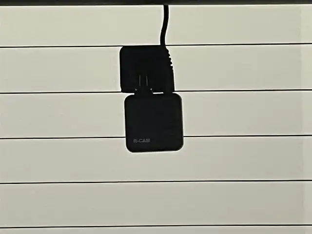 トヨタ ヴォクシー S－Z 熊本県 2022(令4)年 4.6万km ホワイトパールクリスタルシャイン 禁煙車　/ＧＲエアロフル　/ワンオーナー/純正ナビ（ＣＤ・ＤＶＤ・フルセグ・ＢＴ・ＨＤＭＩ・ＵＳＢ）/バックカメラ　/純正１４インチフリップダウンモニター/デジタルインナーミラー型前後ドライブレコーダー　/ビルトインＥＴＣ２．０　/両側パワースライドドア　/レーダークルーズコントロール/快適利便パッケージ/・電動リアゲート/・オットマン/レーンキープアシスト/プリクラッシュセーフティ/ロードサインアシスト/駐車時支援パーキングサポートシステム/レーンデェパーチャアラート/横滑り防止/前席2列目シートヒーター/ステアリングヒーター/純正フロアマット/純正17インチAW/オートライト/オートマチックハイビーム/LEDヘッドライト/フォグランプ/スマートキー/プッシュスタート/保証書/取扱説明書