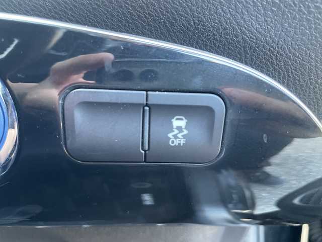 トヨタ プリウス S 三重県 2016(平28)年 10.5万km アティチュードブラックマイカ 登録時104832km/ワンオーナー/禁煙車/純正９インチＳＤナビ/・フルセグ/・Ｂｌｕｅｔｏｏｔｈ/・CD/DVD/・SD/・AM/FM/バックカメラ/ステアリングスイッチ/ＬＥＤヘッドライト/ＡＵＴＯライト/ビルドインＥＴＣ/純正フロアマット/サマータイヤ装着アルミ積込