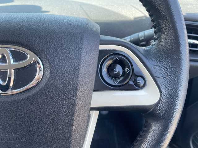 トヨタ プリウス S 三重県 2016(平28)年 10.5万km アティチュードブラックマイカ 登録時104832km/ワンオーナー/禁煙車/純正９インチＳＤナビ/・フルセグ/・Ｂｌｕｅｔｏｏｔｈ/・CD/DVD/・SD/・AM/FM/バックカメラ/ステアリングスイッチ/ＬＥＤヘッドライト/ＡＵＴＯライト/ビルドインＥＴＣ/純正フロアマット/サマータイヤ装着アルミ積込