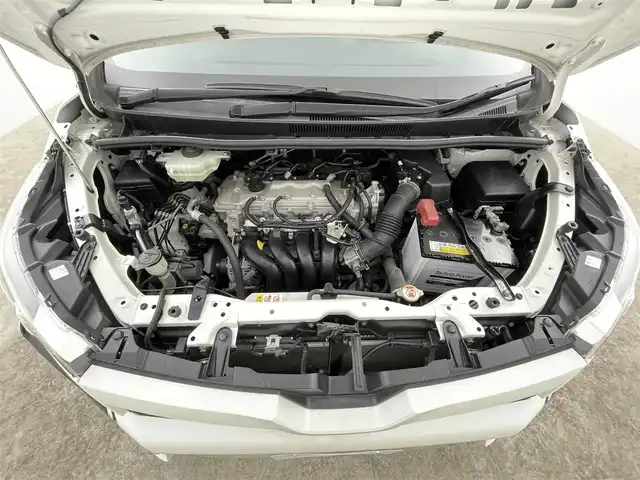 トヨタ ヴォクシー ZS 千葉県 2017(平29)年 3.7万km ホワイトパールクリスタルシャイン 禁煙車/純正10インチナビ/　CD/DVD/BT/フルセグ/HDMI/USB/後席モニター/両側パワースライドドア/トヨタセーフティセンス/　・プリクラッシュセーフティ/　・レーンディパーチャーアラート/　・オートマチックハイビーム/　・先行車発進お知らせ機能/クルーズコントロール/ビルトインETC/バックカメラ/プッシュスタート＆スマートキー/ステアリングスイッチ/革巻きステアリング/純正16インチアルミホイール