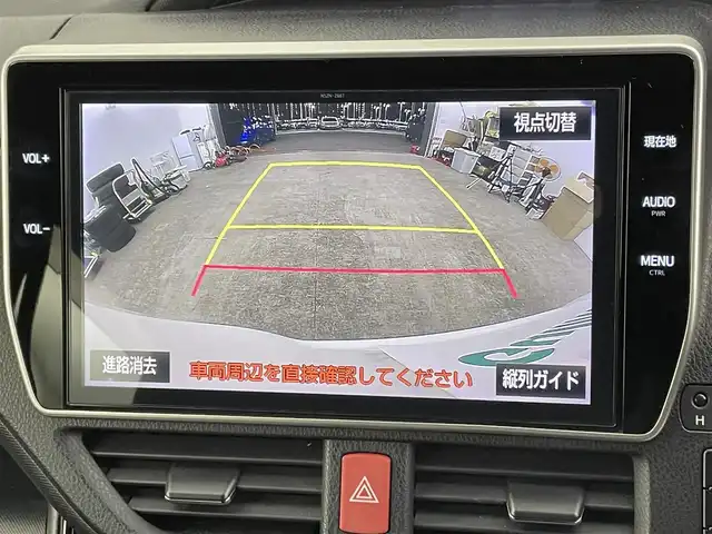 トヨタ ヴォクシー ZS 千葉県 2017(平29)年 3.7万km ホワイトパールクリスタルシャイン 禁煙車/純正10インチナビ/　CD/DVD/BT/フルセグ/HDMI/USB/後席モニター/両側パワースライドドア/トヨタセーフティセンス/　・プリクラッシュセーフティ/　・レーンディパーチャーアラート/　・オートマチックハイビーム/　・先行車発進お知らせ機能/クルーズコントロール/ビルトインETC/バックカメラ/プッシュスタート＆スマートキー/ステアリングスイッチ/革巻きステアリング/純正16インチアルミホイール