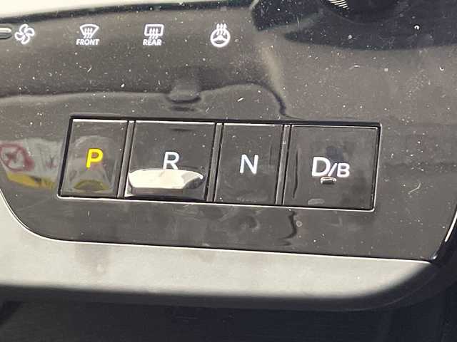 日産 セレナ e－パワー ハイウェイスター V 千葉県 2023(令5)年 6万km インペリアルアンバーP 純正メモリナビ/フルセグTV/Bluetooth/USB/HDMI/社外フリップダウンモニター/バックカメラ/全方位カメラ/前後ドライブレコーダー/ビルトインETC2.0/デジタルインナーミラー/ワイヤレス充電/両側パワースライドドア/LEDヘッドライト