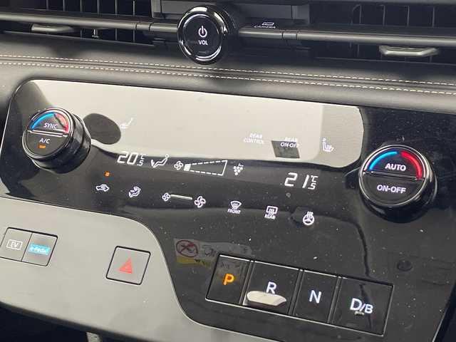 日産 セレナ e－パワー ハイウェイスター V 千葉県 2023(令5)年 6万km インペリアルアンバーP 純正メモリナビ/フルセグTV/Bluetooth/USB/HDMI/社外フリップダウンモニター/バックカメラ/全方位カメラ/前後ドライブレコーダー/ビルトインETC2.0/デジタルインナーミラー/ワイヤレス充電/両側パワースライドドア/LEDヘッドライト