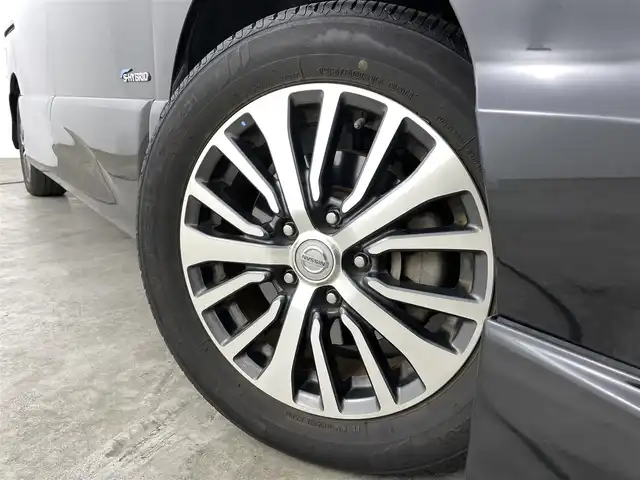 日産 セレナ 福島県 2015(平27)年 6.5万km 黒 セーフティS/・衝突軽減ブレーキ/・ＬＤＷ（車線逸脱警報）/・踏み間違い衝突防止アシスト/・ふらつき警報/・横滑り防止/社外ナビゲーション/・型式：MDV-2702W/・Bluetooth/TV/CD/DVD/AM・FM/USB/・全方位/バックカメラ/・ETC/クルーズコントロール/両側パワースライドドア/ミラー型ドライブレコーダー/デジタルインナーミラー/革巻きステアリング/LEDライト/・フォグライト/・オートライト/純正16インチアルミホイール/フロアマット/ドアバイザー/プッシュスタート/・スマートキー