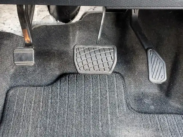 ダイハツ タント カスタム RS 東京都 2019(令1)年 3.2万km ブラックマイカメタリック 社外ナビ/両側パワースライドドア/ハーフレザーシート/スマートアシスト/衝突軽減ブレーキ/コーナーセンサー/アイドリングストップ/スマートキー/プッシュスタート/LEDヘッドライト/純正アルミホイール