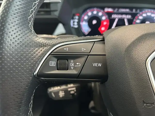 アウディ Ａ３ SB 30TFSI Sライン 愛知県 2021(令3)年 3.4万km 黒 コンビニエンス＆アシスタンスパッケージ/Sライン・ハーフレザーシート/ナビゲーションパッケージ/Audiプレセンス/アダプティブクルーズコントロール/ワイヤレスデバイスチャージャー/バーチャルコックピット/car play/Bluetooth/プッシュスタート/ETC