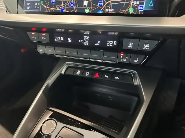 アウディ Ａ３ SB 30TFSI Sライン 愛知県 2021(令3)年 3.4万km 黒 コンビニエンス＆アシスタンスパッケージ/Sライン・ハーフレザーシート/ナビゲーションパッケージ/Audiプレセンス/アダプティブクルーズコントロール/ワイヤレスデバイスチャージャー/バーチャルコックピット/car play/Bluetooth/プッシュスタート/ETC