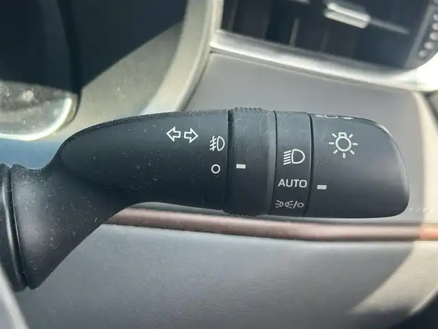 トヨタ ハリアー ハイブリッド Z 岡山県 2023(令5)年 4.2万km プラチナホワイトパールマイカ 登録時走行距離：42042km/純正12.3インチナビ/（AM/FM/フルセグTV/Bluetooth）/全方位カメラ/JBLプレミアムサウンド/ETC2.0/レーダークルーズコントロール/衝突軽減システム/踏み間違い防止装置/車線逸脱警報/BSM/先行車両発進お知らせ/標識認識機能/デジタルインナーミラー/純正LEDヘッドライト/フォグライト/ウィンカーミラー/オートリトラミラー/パワーバックドア/パワーシート/革巻きステアリング/ステアリングスイッチ/プッシュスタート/スマートキー/純正フロアマット/純正19インチアルミホイール