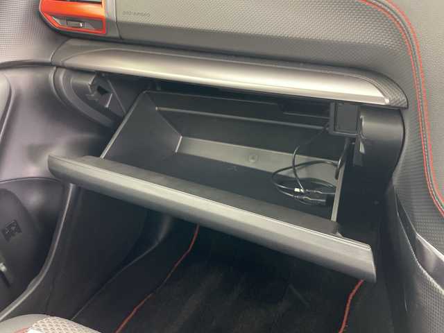 スバル フォレスター X－ブレイク 道央・札幌 2019(平31)年 7.4万km クリスタルホワイトパール ・4WD/・社外ナビ&BT&CD&DVD&SD&USB&iPod&HDMI&TV/・バック/サイドカメラ/・アイサイト/・レーダークルーズコントロール/・プリクラッシュブレーキ/・リヤビークルデテクション/・後退時自動ブレーキ/・車線逸脱警報/・コーナーセンサー/・ETC/・アイドリングストップ/・横滑り防止/・ステアリングヒーター/・全席シートヒーター/・前席パワーシート/・ハーフレザーシート/・パドルシフト/・運転席メモリーシート/・純正フロアマット/・スマートキー/・LEDヘッドライト/・オートライト/・スペアキー/・ステアリング連動ヘッドランプ/・純正AW夏タイヤ積み込み