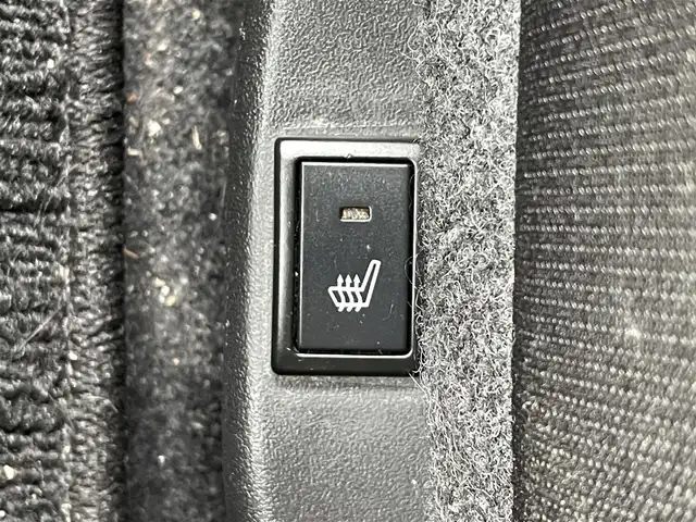 スズキ クロスビー HYBRID MZ 群馬県 2018(平30)年 7.8万km ミネラルグレーメタリック (株)IDOMが運営する【じしゃロン伊勢崎店】の自社ローン対象車両になります。こちらは現金ご利用時の価格です。自社ローンご希望の方は別途その旨お申付け下さい。/エマージェンシーブレーキ/社外SDナビゲーション/バックカメラ/CD/DVD/SD/BT/DTV/パドルシフト/クルーズコントロール/コーナーセンサー/ビルトインETC/LEDヘッドライト/オートライト/フォグライト/アイドリングストップ			/ドアバイザー/純正フロアマット