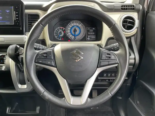 スズキ クロスビー HYBRID MZ 群馬県 2018(平30)年 7.8万km ミネラルグレーメタリック (株)IDOMが運営する【じしゃロン伊勢崎店】の自社ローン対象車両になります。こちらは現金ご利用時の価格です。自社ローンご希望の方は別途その旨お申付け下さい。/エマージェンシーブレーキ/社外SDナビゲーション/バックカメラ/CD/DVD/SD/BT/DTV/パドルシフト/クルーズコントロール/コーナーセンサー/ビルトインETC/LEDヘッドライト/オートライト/フォグライト/アイドリングストップ			/ドアバイザー/純正フロアマット