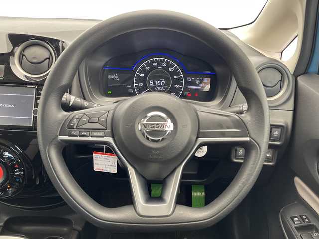 日産 ノート e－パワー X 愛知県 2017(平29)年 3.7万km ソニックブルー 純正ナビ/全方位カメラ/バックカメラ/コーナーセンサー/LEDヘッドライト/オートライト/ドライブレコーダー/ETC/衝突軽減システム/CD/Bluetooth/ステアリングスイッチ/スマートキー/プッシュスタート