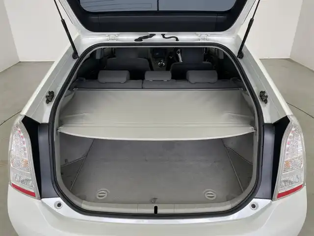 トヨタ プリウス S ツーリングセレクション 埼玉県 2010(平22)年 7.4万km ホワイトパールクリスタルシャイン エアロ　純正ナビ　ビルトインＥＴＣ　純正アルミホイール　純正フロアマット　プッシュスタート　スマートキー　オートライト　ＬＥＤヘッドライト　ＣＤ　ＤＶＤ　Ｂｌｕｅｔｏｏｔｈ　地デジワンセグＴＶ
