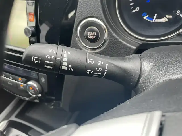 日産 エクストレイル ハイブリッド 20X エマージェンシーブレーキ 秋田県 2016(平28)年 8.1万km ブリリアントホワイトパール (株)IDOMが運営する【じしゃロン 秋田店】の自社ローン専用車両になります。こちらは現金またはオートローンご利用時の価格です。自社ローンご希望の方は別途その旨お申付け下さい/４WD/スマートキー/純正ナビ/フルセグテレビ/バックカメラ/ETC/シートヒーター/パワーバックドア