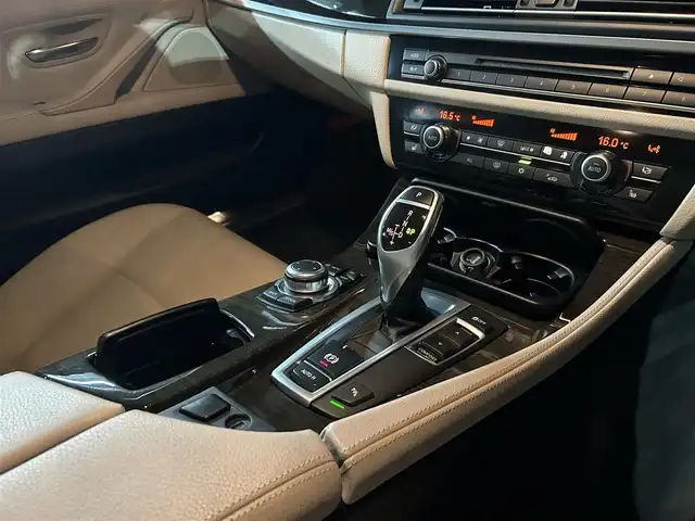 ＢＭＷ アクティブハイブリッド 5 ラグジュアリー 静岡県 2015(平27)年 4.5万km リキッドブルー IDriveHDDナビフルセグTV Bluetooth/バックカメラ/ホワイトレザーシート シートヒーター /前席パワーシート　運転席メモリー機能/サンルーフ/コンフォートアクセス/パワートランクリッド/クルーズコントロール/ミラー一体型ETC