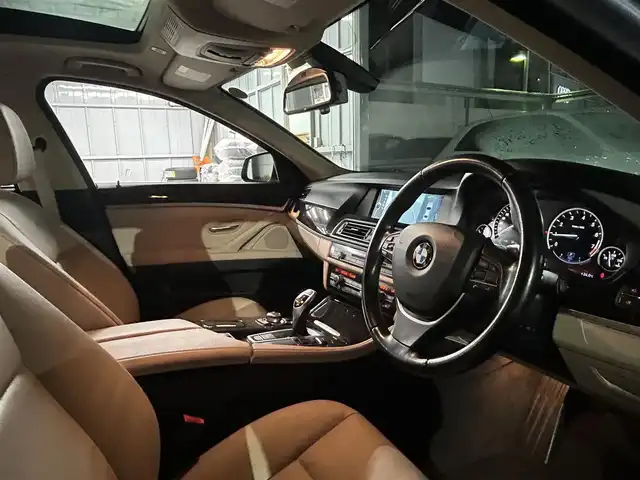 ＢＭＷ アクティブハイブリッド 5 ラグジュアリー 静岡県 2015(平27)年 4.5万km リキッドブルー IDriveHDDナビフルセグTV Bluetooth/バックカメラ/ホワイトレザーシート シートヒーター /前席パワーシート　運転席メモリー機能/サンルーフ/コンフォートアクセス/パワートランクリッド/クルーズコントロール/ミラー一体型ETC