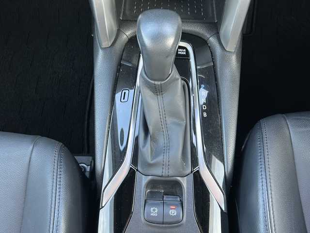 トヨタ カローラ クロス ハイブリッド Z 沖縄県 2021(令3)年 6.1万km アティチュードブラックマイカ モデリスタエアロ　/純正ディスプレイオーディオ　/バックモニター　/トヨタセーフティーセンス　/レーダークルーズコントロール　/パワーバックドア　/パワーシート　/ハーフレザーシート/シートヒーター　/純正フロアマット/純正18インチAW/ETC