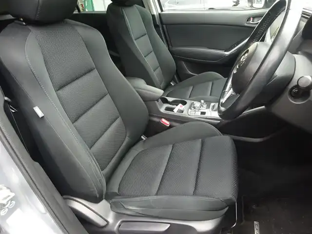 マツダ ＣＸ－５ XD 静岡県 2015(平27)年 8.2万km ソニックシルバーM ワンオーナー　禁煙車/マツダコネクト/（BT/USB/CD/DVD/AUX/フルセグTV）/バックカメラ/サイドカメラ（助手席側）/クルーズコントロール/スマートシティブレーキサポート/ETC/前方ドライブレコーダー/LEDヘッドランプ　オートライト/AFS/純正フロアマット　ドアバイザー/ステアリングスイッチ/プッシュスタートボタン/スマートキー×2個/アイドリングストップ