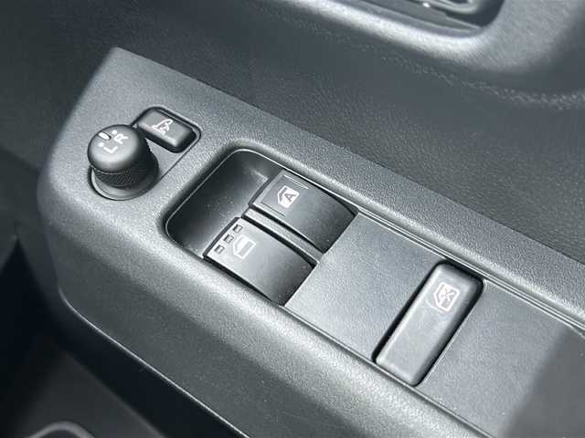 ダイハツ アトレー バン RS 富山県 2023(令5)年 0.7万km レーザーブルークリスタルシャイン ４ＷＤ/デジタルインナーミラー/衝突被害軽減ブレーキ/レーダークルーズコントロール/クリアランスソナー/両側パワースライドドア/純正ディスプレイオーディオ/フルセグ/バックカメラ/ETC/ドライブレコーダー/LEDヘッドライト