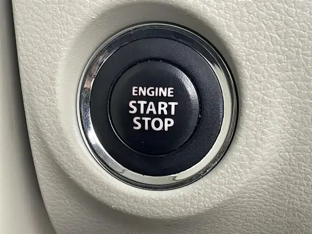 スズキ ラパン S 福岡県 2017(平29)年 4.9万km フレンチミントパールメタリック 社外ナビ／フルセグＴＶ　/ＥＴＣ　/前方ドライブレコーダー　/衝突軽減ブレーキ　/横滑り防止装置　/アイドリングストップ　/シートヒーター　/プッシュスタート／スマートキー　/電動格納式ドアミラー　/純正フロアマットト